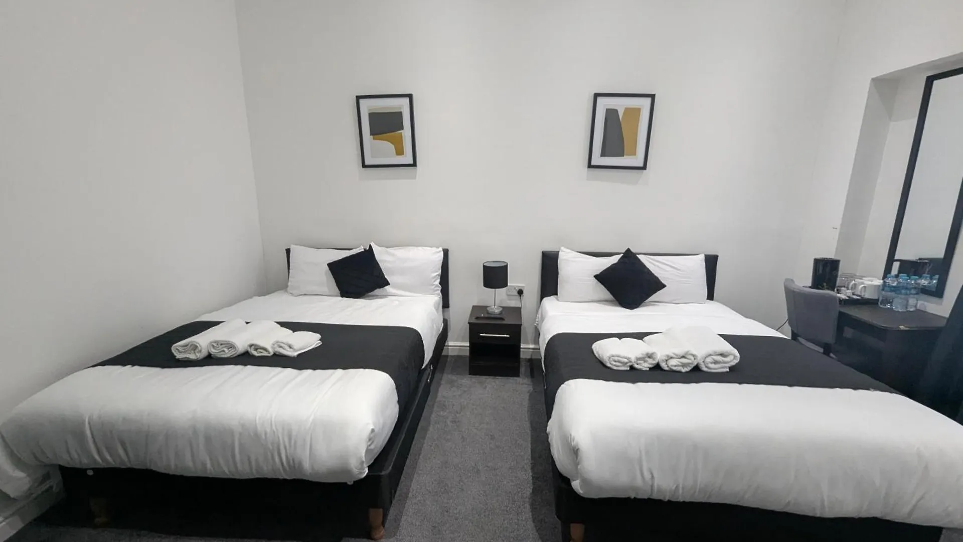 Oyo Firs Lodge London Heathrow Hounslow United Kingdom